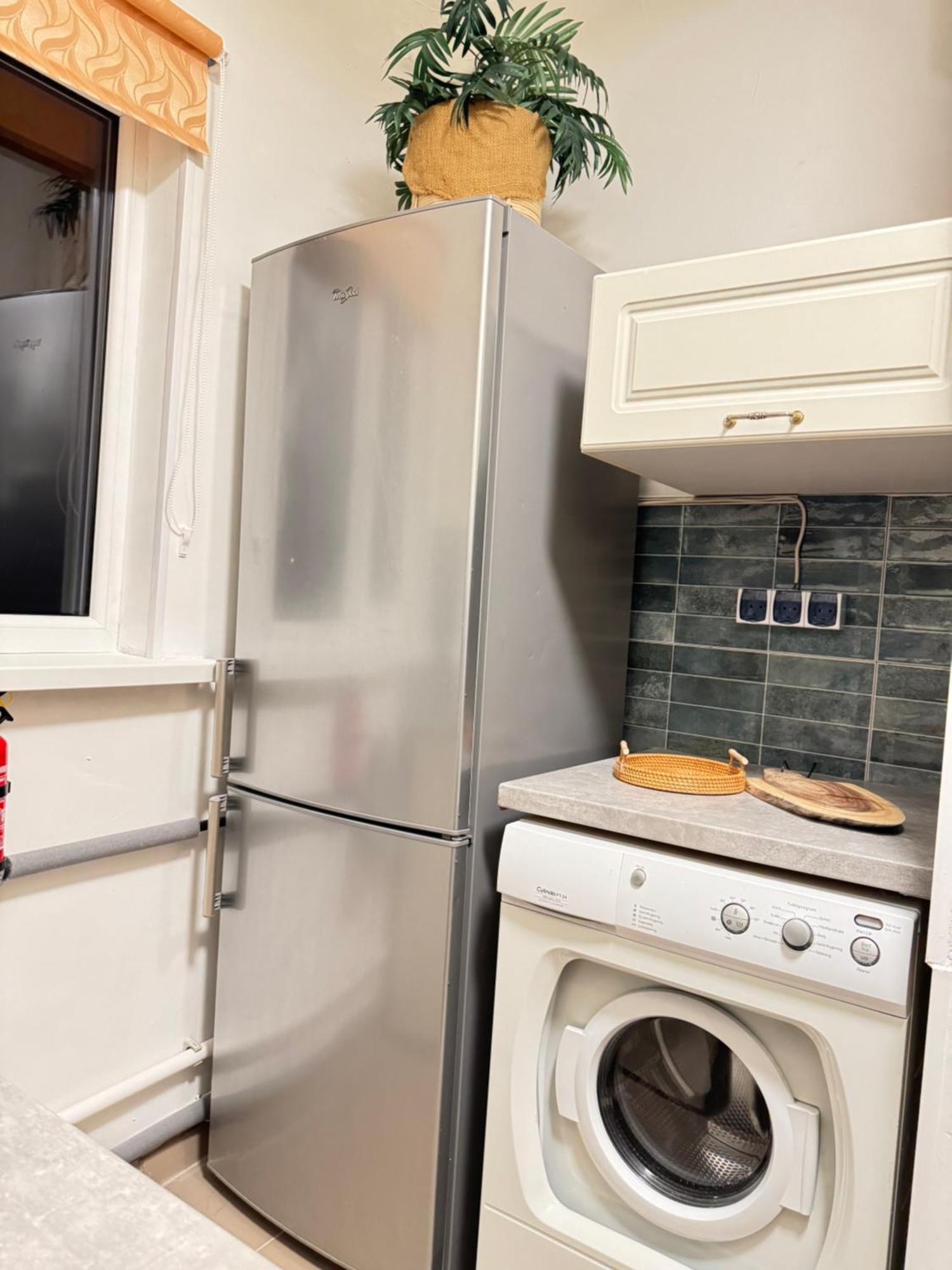 Peaceful 2 Room 50M2 Centric 10 Min To Old Town Ac Riga Luaran gambar
