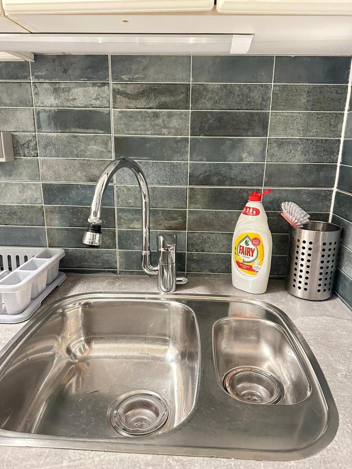 Peaceful 2 Room 50M2 Centric 10 Min To Old Town Ac Riga Luaran gambar