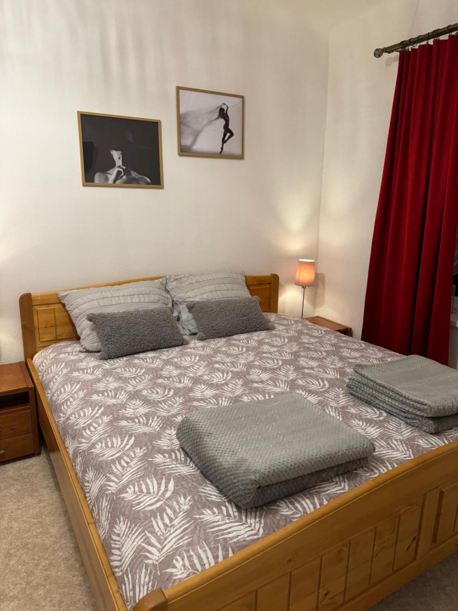 Peaceful 2 Room 50M2 Centric 10 Min To Old Town Ac Riga Luaran gambar